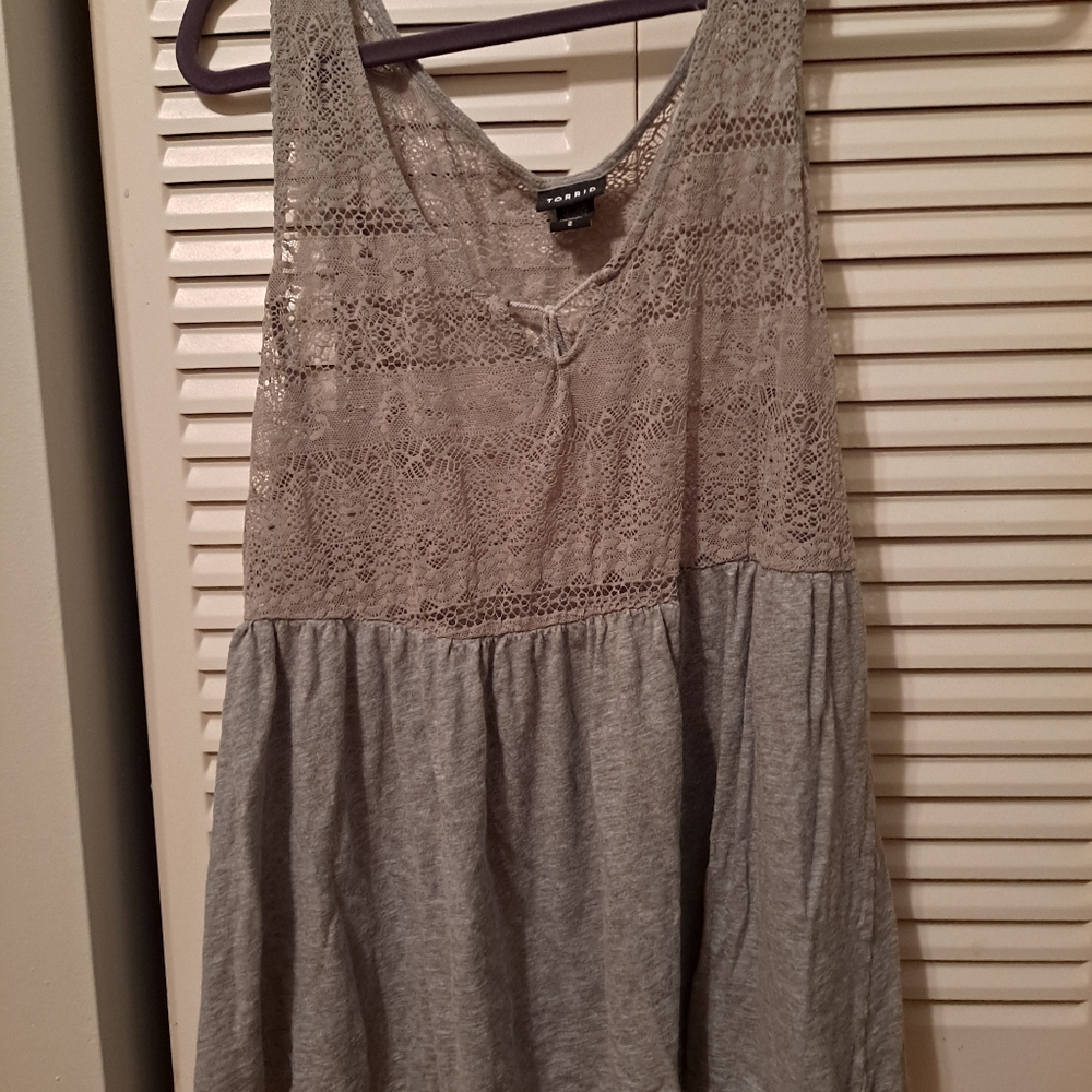 Gray tank top